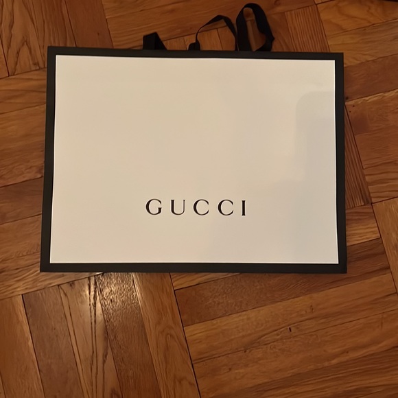 Authentic Gucci Shoppimg bags. - Picture 2 of 5